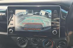 2025 Toyota Hilux SR