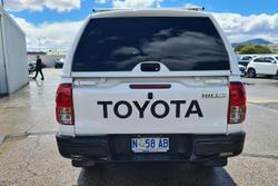 2025 Toyota Hilux SR