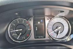 2025 Toyota Hilux SR