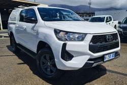 2025 Toyota Hilux SR
