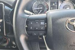 2025 Toyota Hilux SR