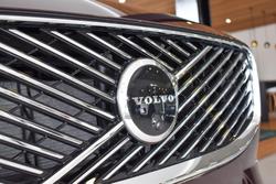 2025 Volvo XC60 Plus B5 Bright