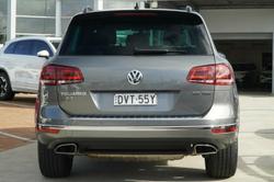 2017 Volkswagen Touareg Monochrome