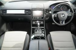 2017 Volkswagen Touareg Monochrome