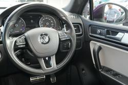 2017 Volkswagen Touareg Monochrome