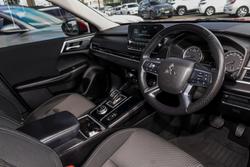 2022 Mitsubishi Outlander LS