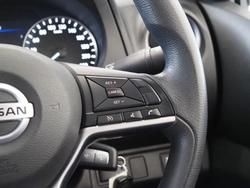 2021 Nissan Navara SL