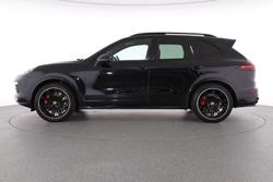 2017 Porsche Cayenne GTS