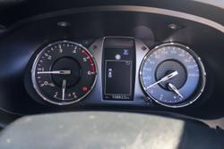 2023 Toyota Hilux SR