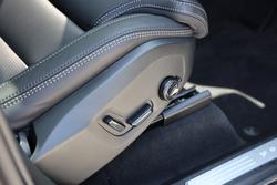 2025 Volvo XC90 Ultra T8 Plug-In Hybrid Dark