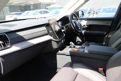 2025 Volvo XC90 Ultra T8 Plug-In Hybrid Dark