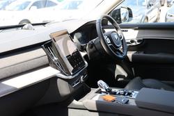 2025 Volvo XC90 Ultra T8 Plug-In Hybrid Dark