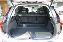 2025 Volvo XC90 Ultra T8 Plug-In Hybrid Dark