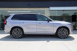 2025 Volvo XC90 Ultra T8 Plug-In Hybrid Dark