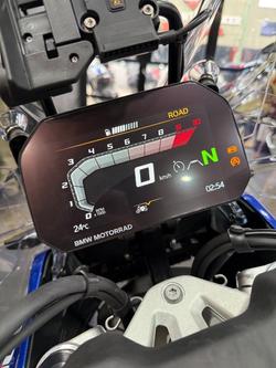 2025 BMW Motorrad R 1300 GS ADVENTURE TROPHY Racing Blue Metallic. (17-08)