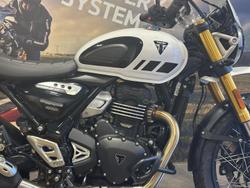2025 Triumph Scrambler 400 XC Scrambler White