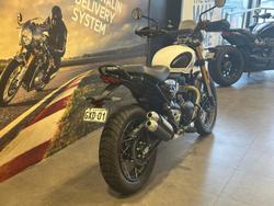 2025 Triumph Scrambler 400 XC Scrambler White