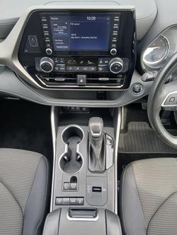 2022 Toyota Kluger GX