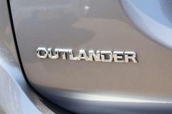 2018 Mitsubishi Outlander ES