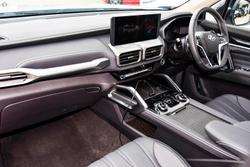 2025 LDV D90 Executive