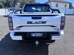 2025 Isuzu D-MAX BLADE