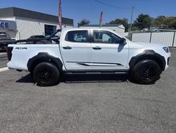 2025 Isuzu D-MAX BLADE