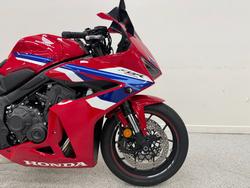 2025 Honda CBR650R Red