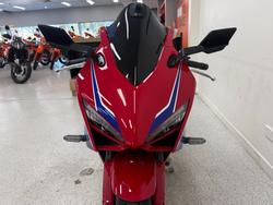 2025 Honda CBR650R Red