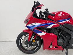 2025 Honda CBR650R Red