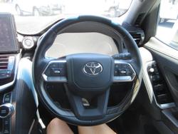 2023 Toyota Landcruiser VX