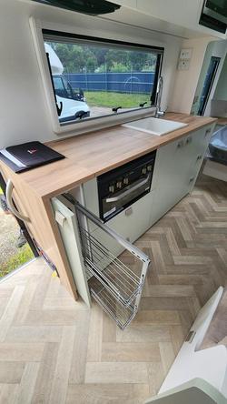 2026 New Age Caravans Manta Ray Expedition 18' My26