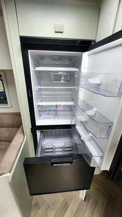 2026 New Age Caravans Manta Ray Expedition 18' My26