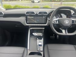 2025 MG ZS Essence Hybrid+