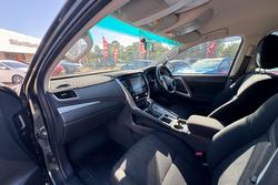 2023 Mitsubishi Pajero Sport GLX