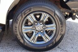 2022 Toyota Hilux SR