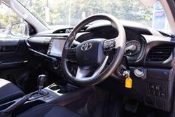 2022 Toyota Hilux SR