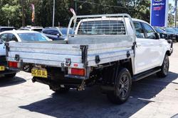 2022 Toyota Hilux SR