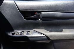 2022 Toyota Hilux SR