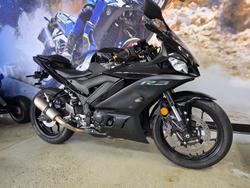 2023 Yamaha YZF-R3 BLACK