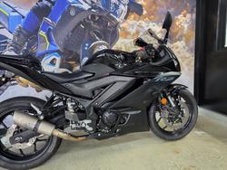 2023 Yamaha YZF-R3 BLACK