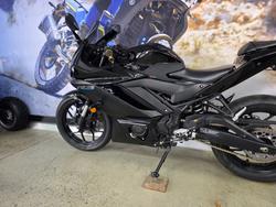 2023 Yamaha YZF-R3 BLACK