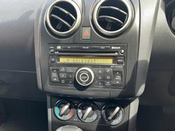 2010 Nissan Dualis Ti