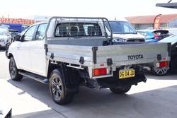 2022 Toyota Hilux SR