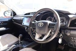 2022 Toyota Hilux SR