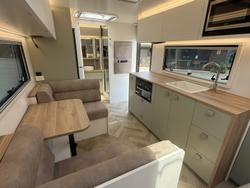 2025 New Age Caravans 18' Manta Ray Expedition