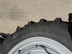 0 Massey Ferguson 7S.145 Dyna-6