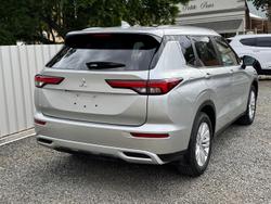 2021 Mitsubishi Outlander LS