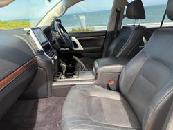 2016 Toyota Landcruiser VX