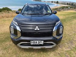 2024 Mitsubishi Outlander LS