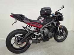 2022 Triumph STREET TRIPLE R Black
